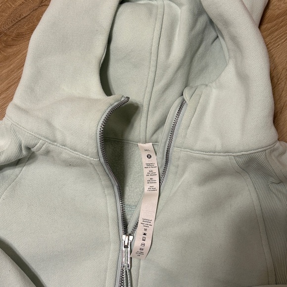 Lululemon Crop Hoodie size M/L - Picture 2 of 4